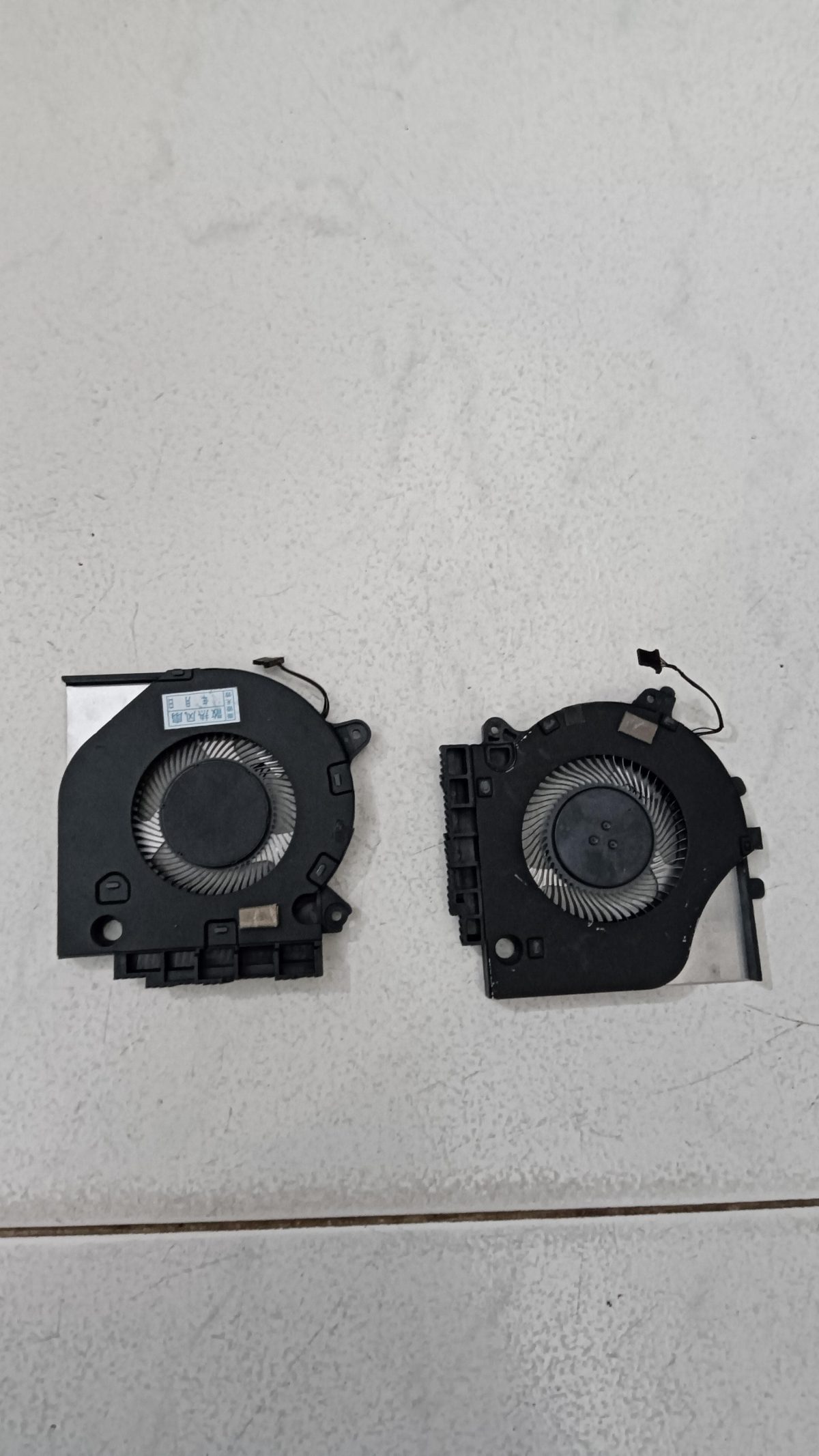 Original FAN Pair ( CPU & GPU ) Dell G15 5510 P/N : 05YW78 - Image 2